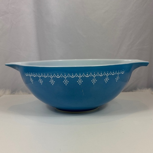 Pyrex Other - Vintage Pyrex Blue Garland Snowflake Cinderella Nesting Mixing Bowl 24 In